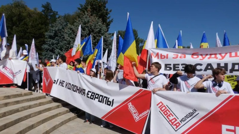 Ballots, Bribes, and Balkan Boot Camps: Russia’s Multi-Front Campaign to Derail Moldova’s EU Referendum